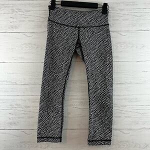 Lululemon Black and White Printed Leggings Size 4